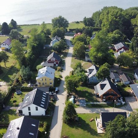 Ferienhaus Traumspot Wiek auf Rügen エクステリア 写真